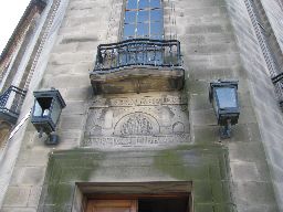 The entrance to Fountainbridge 
                      library